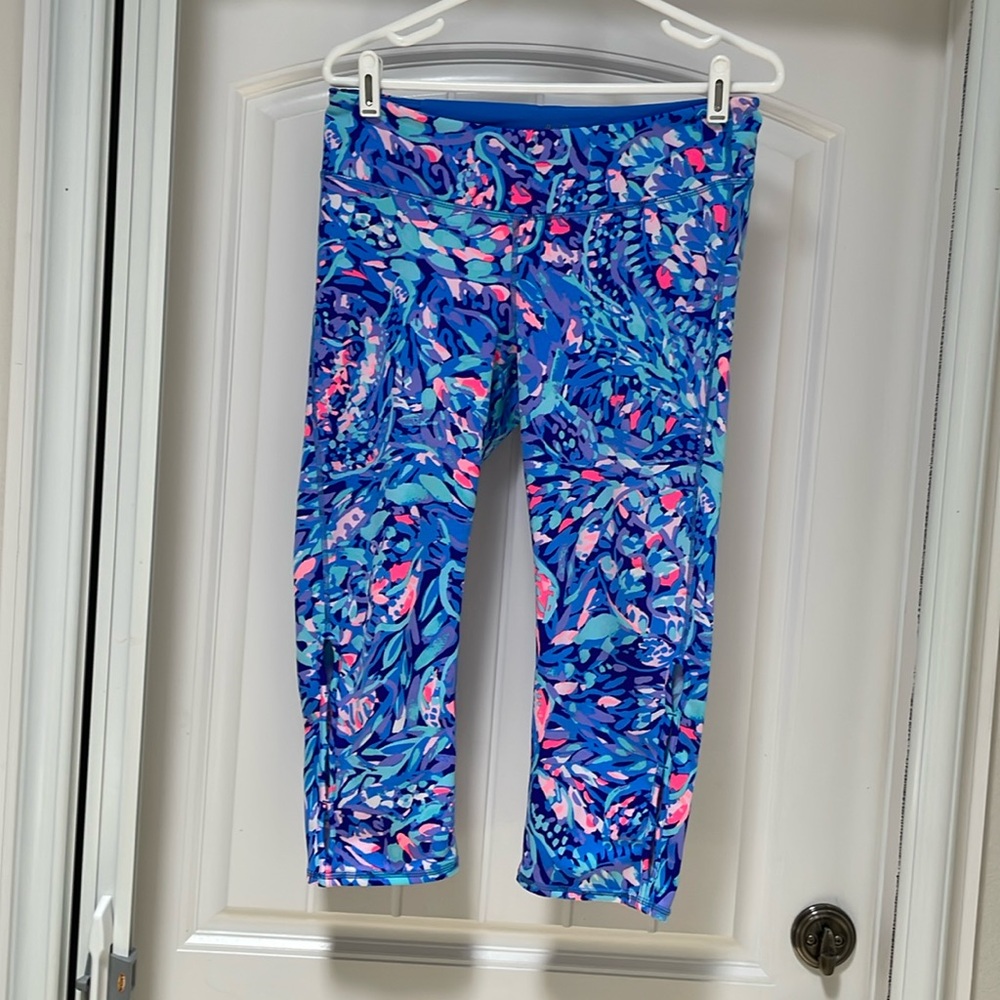 Lilly Pulitzer Luxletic Weekender Crop Leggings in Royal Purple Party Wave, Lg.